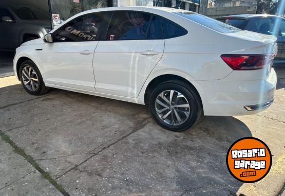 Autos - Volkswagen Virtus 2021 Nafta 111111Km - En Venta