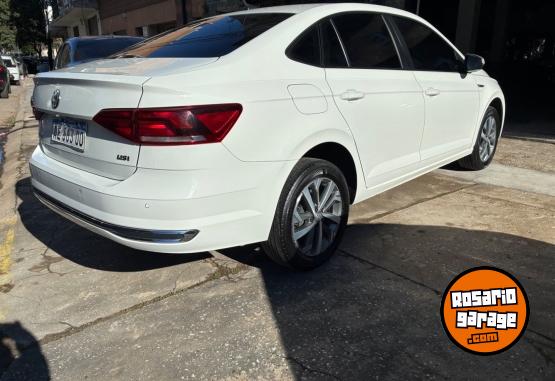 Autos - Volkswagen Virtus 2021 Nafta 111111Km - En Venta