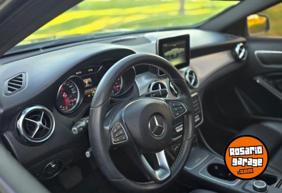 Autos - Mercedes Benz gla 200 2018 Nafta 160000Km - En Venta