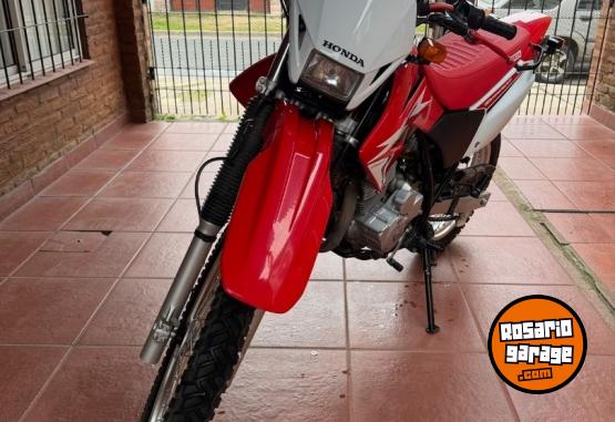 Motos - Honda Tornado 2020 Nafta 6000Km - En Venta