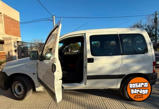 Utilitarios - Citroen Berlingo  furg�n mixto 2015 Diesel 198000Km - En Venta