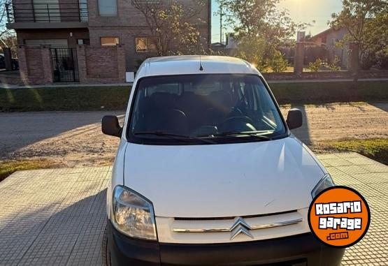 Utilitarios - Citroen Berlingo  furg�n mixto 2015 Diesel 198000Km - En Venta