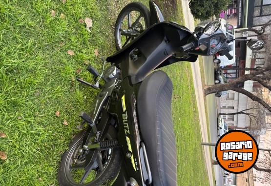 Motos - Motomel BLITZ PLUS FULL 110 2024 Nafta 5712Km - En Venta