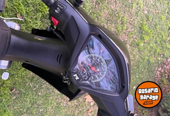 Motos - Motomel BLITZ PLUS FULL 110 2024 Nafta 5712Km - En Venta