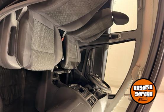 Autos - Volkswagen Suran conforline 2016 Nafta 91500Km - En Venta