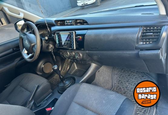 Camionetas - Toyota Hilux 2019 Diesel 218000Km - En Venta