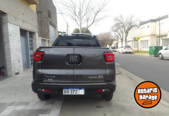 Camionetas - Fiat TORO VOLCANO 2025 Nafta 3500Km - En Venta