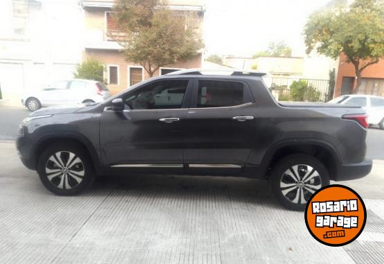 Camionetas - Fiat TORO VOLCANO 2025 Nafta 3500Km - En Venta