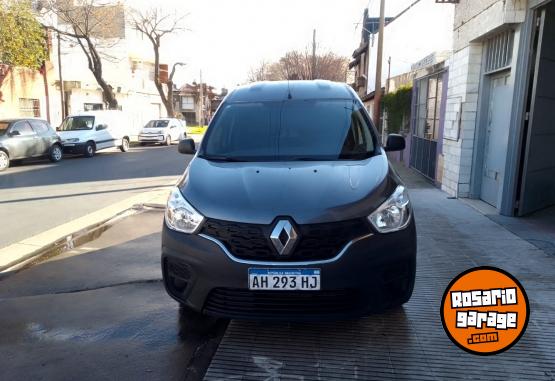 Utilitarios - Renault KANGOO CONFORT 2025 Nafta 13000Km - En Venta