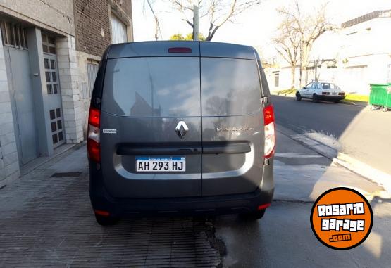 Utilitarios - Renault KANGOO CONFORT 2025 Nafta 13000Km - En Venta