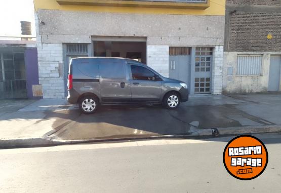 Utilitarios - Renault KANGOO CONFORT 2025 Nafta 13000Km - En Venta