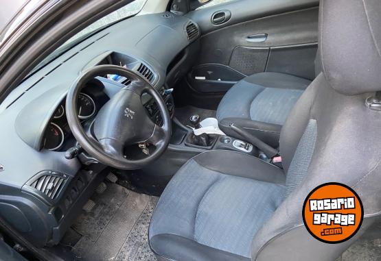 Autos - Peugeot 207 2010 Nafta 143000Km - En Venta
