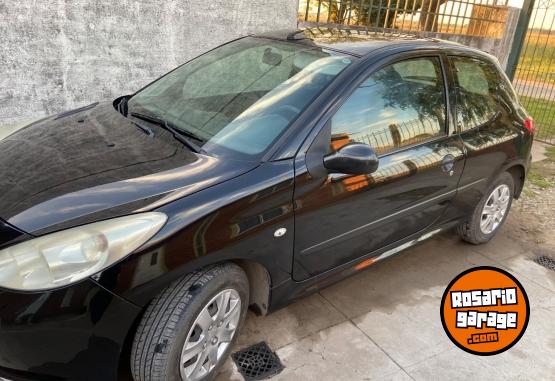 Autos - Peugeot 207 2010 Nafta 143000Km - En Venta