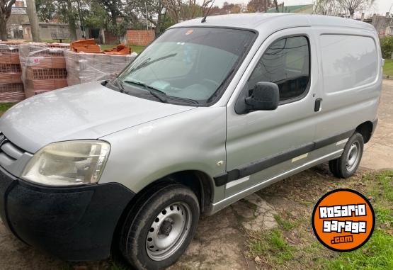 Utilitarios - Peugeot Partner Furgon 2012 Nafta 168000Km - En Venta