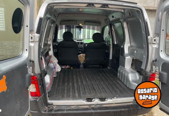 Utilitarios - Peugeot Partner Furgon 2012 Nafta 168000Km - En Venta