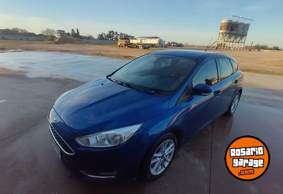 Autos - Ford Focus 2017 Nafta 94600Km - En Venta