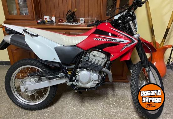Motos - Honda Tornado 2016 Nafta 38000Km - En Venta