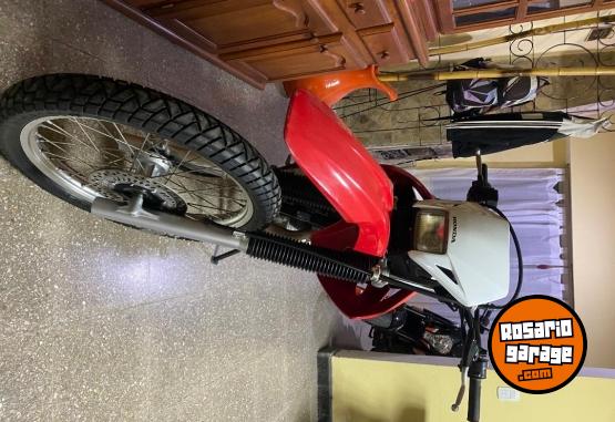 Motos - Honda Tornado 2016 Nafta 38000Km - En Venta