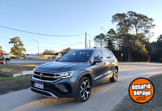 Autos - Volkswagen Taos Highline 250 TSI AT 2024 Nafta 49800Km - En Venta