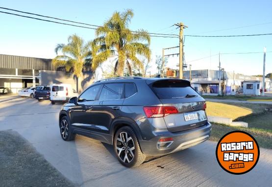 Autos - Volkswagen Taos Highline 250 TSI AT 2024 Nafta 49800Km - En Venta