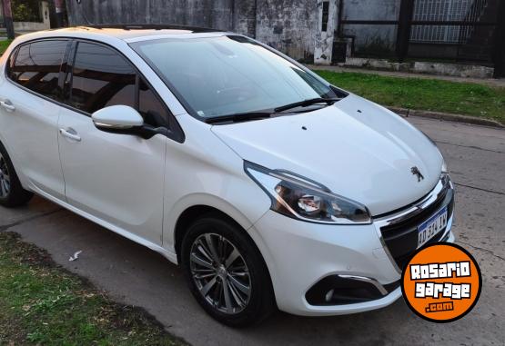 Autos - Peugeot 208 Feline 2018 Nafta 60500Km - En Venta