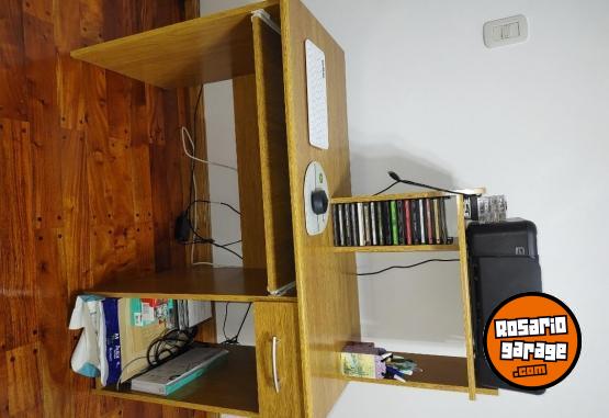 Inform�tica - Escritorio para PC usado perfecto estado - En Venta