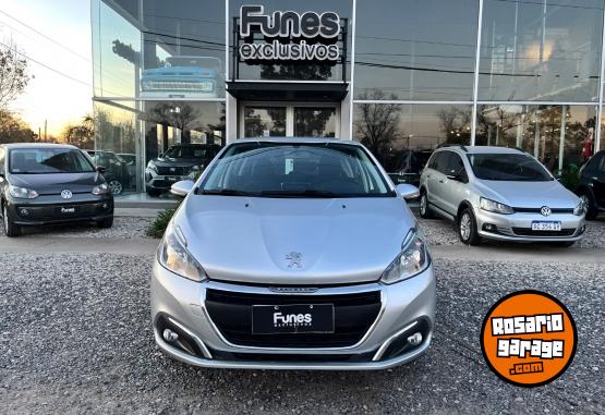 Autos - Peugeot 208 allure 2018 Nafta 67000Km - En Venta