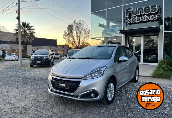 Autos - Peugeot 208 allure 2018 Nafta 67000Km - En Venta