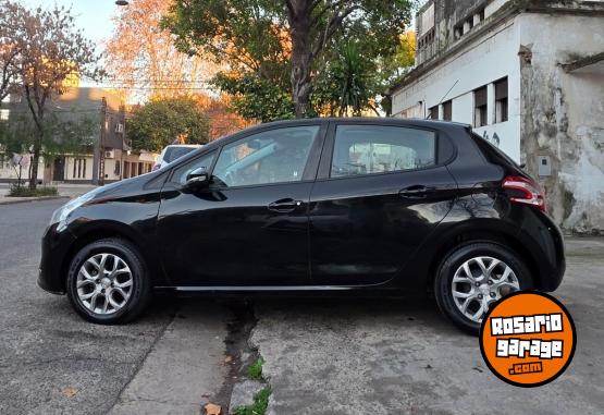 Autos - Peugeot 208 2015 Nafta 110000Km - En Venta