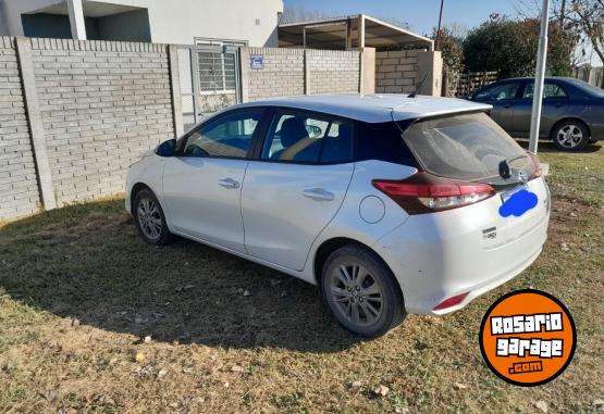 Autos - Toyota Yaris XLS 2021 Nafta 75000Km - En Venta