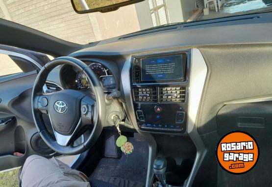 Autos - Toyota Yaris XLS 2021 Nafta 75000Km - En Venta