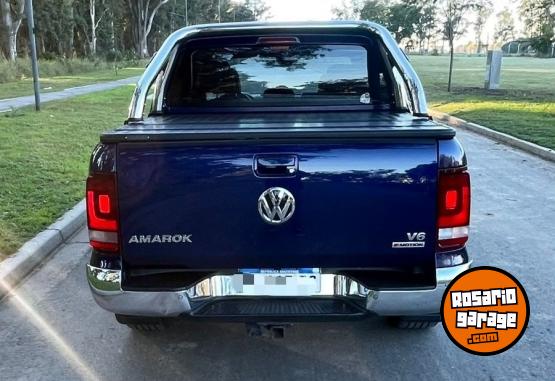 Camionetas - Volkswagen AMAROK V6 HIGHLINE 2023 Diesel 67000Km - En Venta