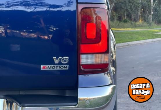 Camionetas - Volkswagen AMAROK V6 HIGHLINE 2023 Diesel 67000Km - En Venta