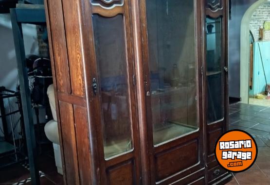 Hogar - Vendo antiguo ropero - En Venta