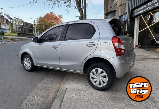 Autos - Toyota Etios 2017 Nafta  - En Venta
