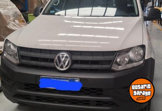 Camionetas - Volkswagen Amarok trendline tdi 140c 2023 Diesel 70000Km - En Venta