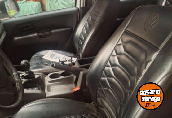 Camionetas - Volkswagen Amarok trendline tdi 140c 2023 Diesel 70000Km - En Venta