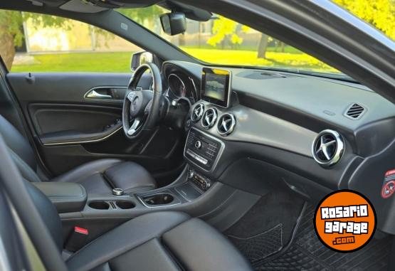Autos - Mercedes Benz gla 200 2018 Nafta 160000Km - En Venta