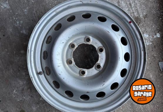 Accesorios para Autos - Llantas chapa Hilux 6 agujeros originales! - En Venta