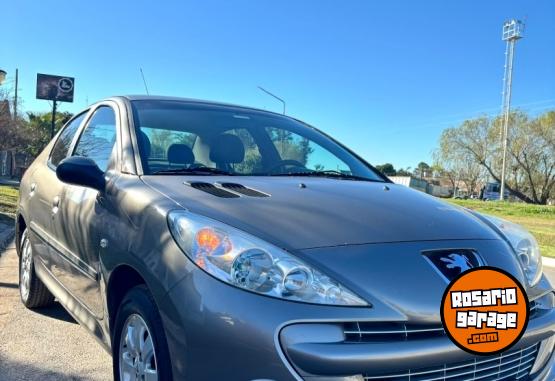 Autos - Peugeot 207 2012 Nafta 82000Km - En Venta