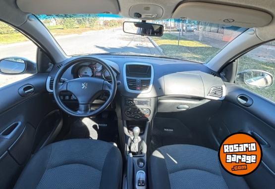 Autos - Peugeot 207 2012 Nafta 82000Km - En Venta