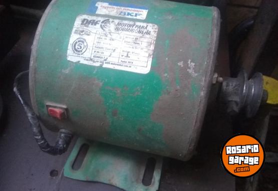 Herramientas - Dos motores de hormigoneras usados - En Venta