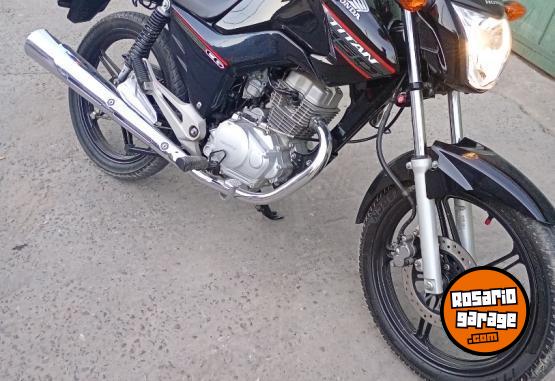 Motos - Honda Titan 2020 Nafta 15100Km - En Venta