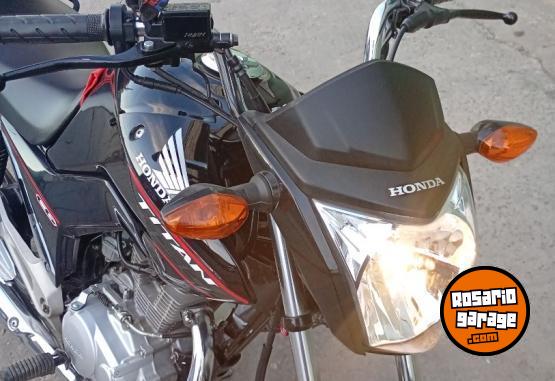 Motos - Honda Titan 2020 Nafta 15100Km - En Venta