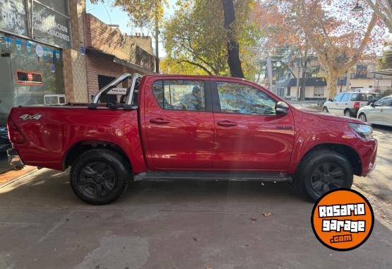 Camionetas - Toyota Hilux Sr 2.8 4x4 2017 Diesel 170000Km - En Venta
