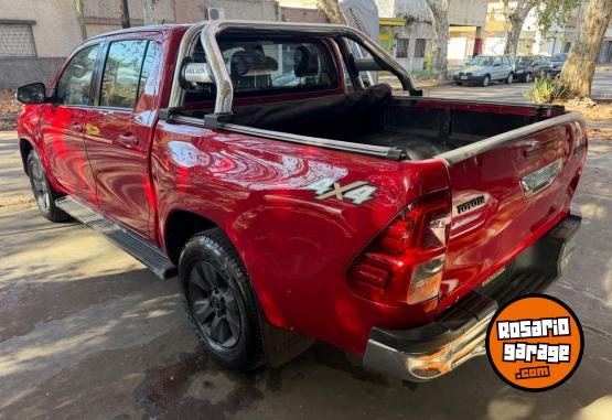 Camionetas - Toyota Hilux Sr 2.8 4x4 2017 Diesel 170000Km - En Venta