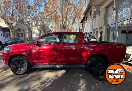 Camionetas - Toyota Hilux Sr 2.8 4x4 2017 Diesel 170000Km - En Venta
