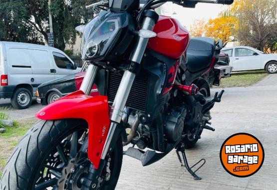 Motos - Benelli 302s 2023 Nafta 9000Km - En Venta