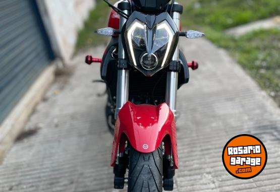 Motos - Benelli 302s 2023 Nafta 9000Km - En Venta