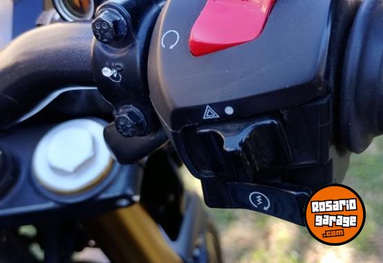 Motos - Honda CB300 2024 Nafta 18000Km - En Venta